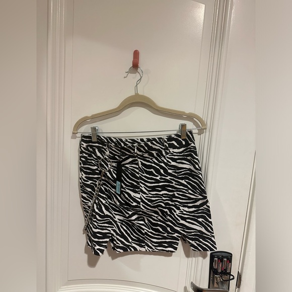 NWT LF Zebra Print Denim Mini Skirt - Picture 2 of 3